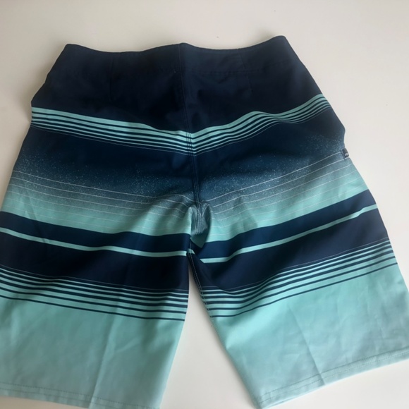 Set of 4 pairs of O’Neill board shorts: 30” waist - Picture 2 of 9